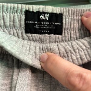 NWOT Men's H&M Grey Lounge Sweat Pants. Size Medium